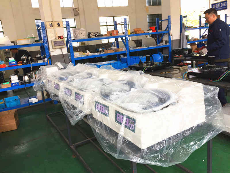 金相設(shè)備車間